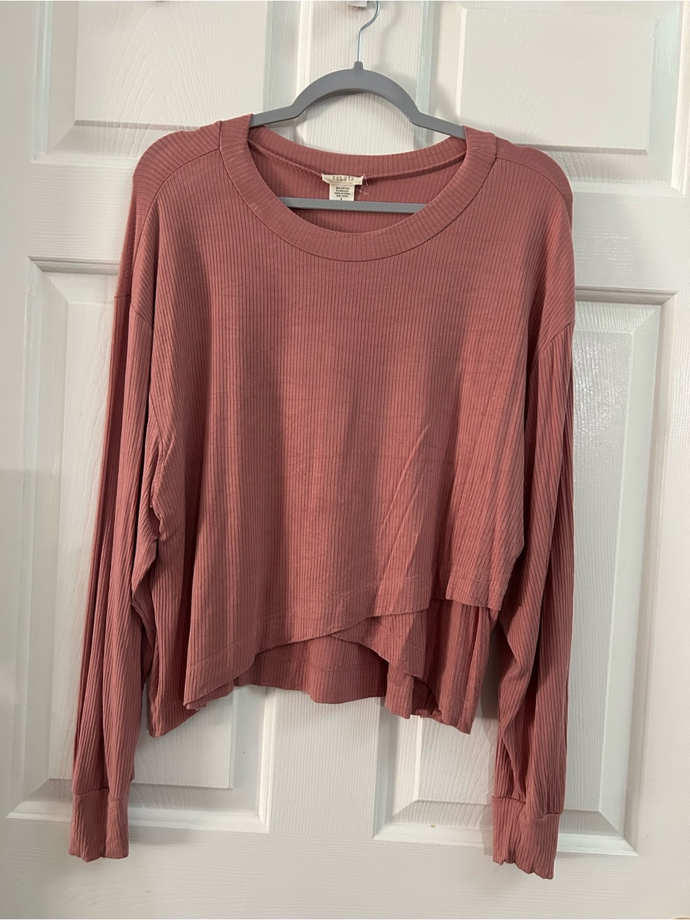Yelete Ribbed Long Sleeve Cropped Top in Dusty Rose